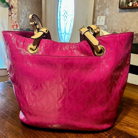 Michael kors Pink Tote Bag with White Pom Pom - Picture 2 of 13